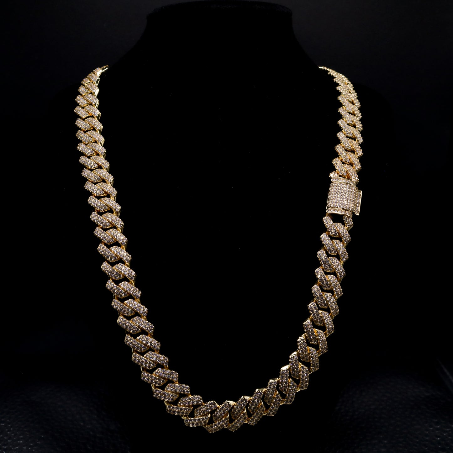 Diamond Cuban Link Chain 13mm in Gold
